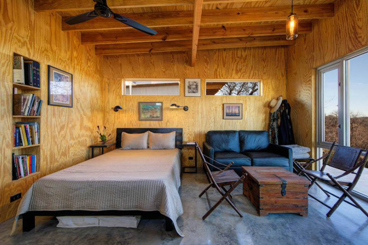 http://st.effectivehouse.com/upl/15/Tiny-Houses-Ilano-Exit-Strategy-Matt-Garcia-Texas-Bedroom-Humble-Homes.jpg